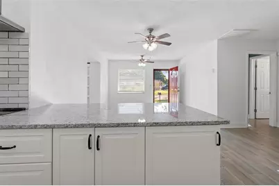 3900 50th Street N, Saint Petersburg, FL 33709 - Photo 7