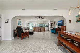 9298 Sun Isle Dr NE, Saint Petersburg, FL 33702 - Photo 11