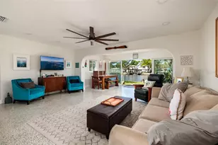 9298 Sun Isle Dr NE, Saint Petersburg, FL 33702 - Photo 9