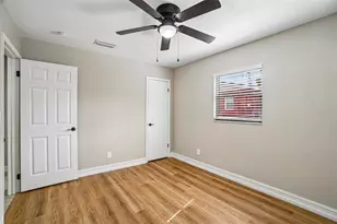715 Papaya Dr, Tampa, FL 33619 - Photo 21