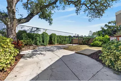 307 W Giddens Avenue, Tampa, FL 33603 - Photo 35