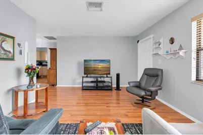 2458 17th Avenue N, Saint Petersburg, FL 33713 - Photo 3