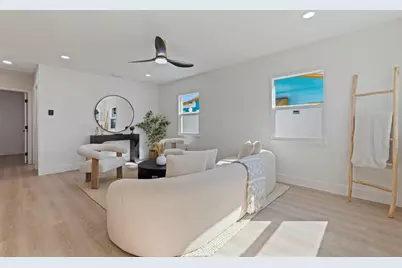 5769 Dartmouth Avenue N, Saint Petersburg, FL 33710 - Photo 5