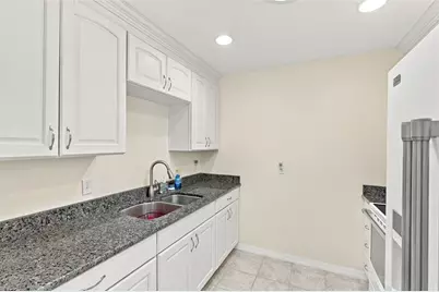 326 Gloucester Boulevard #326, Sun City Center, FL 33573 - Photo 7