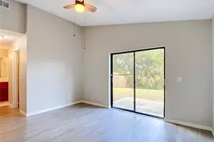 1960 Gregory Dr, Tampa, FL 33613 - Photo 19
