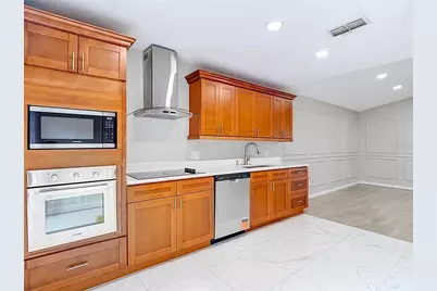 1960 Gregory Drive, Tampa, FL 33613 - Photo 15
