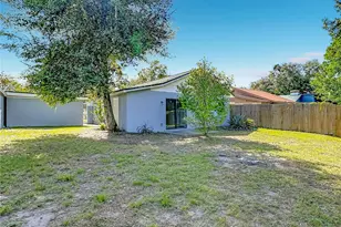 1960 Gregory Dr, Tampa, FL 33613 - Photo 45