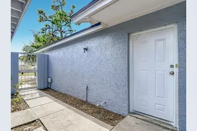 1960 Gregory Drive, Tampa, FL 33613 - Photo 3