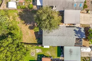 1960 Gregory Dr, Tampa, FL 33613 - Photo 49