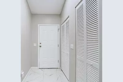 1960 Gregory Drive, Tampa, FL 33613 - Photo 5
