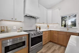 2404 Carroll Pl, Tampa, FL 33612 - Photo 13