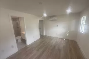 2617 W Crenshaw St, Tampa, FL 33614 - Photo 17