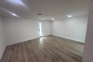 2617 W Crenshaw St, Tampa, FL 33614 - Photo 5