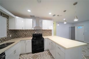 1111 61st Ave N - Photo 7