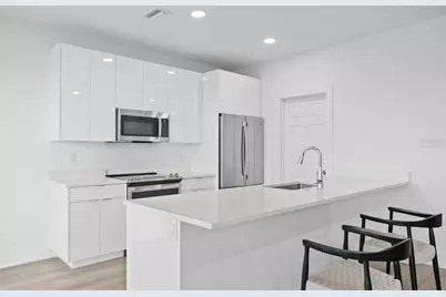 400 150th Avenue #302, Madeira Beach, FL 33708 - Photo 9