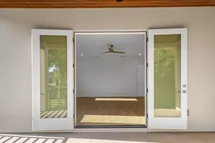 2608 N Ridgewood Ave, Tampa, FL 33602 - Photo 17