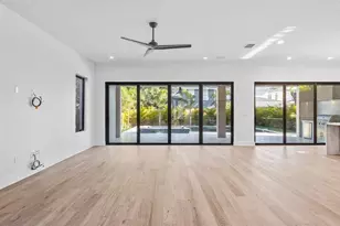 2608 N Ridgewood Ave, Tampa, FL 33602 - Photo 5