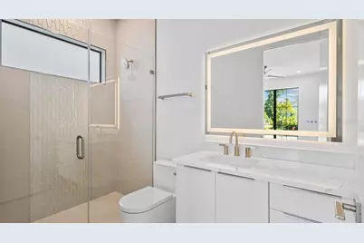 2608 N Ridgewood Avenue, Tampa, FL 33602 - Photo 9