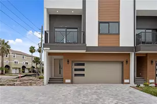 11605 1st St E, Treasure Island, FL 33706 - Photo 7