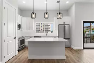 11605 1st St E, Treasure Island, FL 33706 - Photo 15