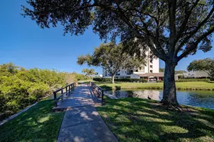 11730 Shipwatch Dr, Largo, FL 33774 - Photo 35