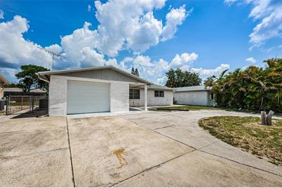 3423 Eisenhower Dr, Holiday, FL 34691 - Photo 5