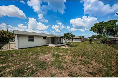 3423 Eisenhower Dr, Holiday, FL 34691 - Photo 37