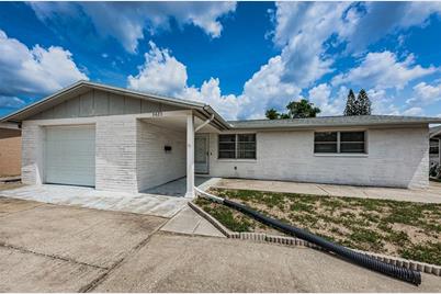 3423 Eisenhower Dr, Holiday, FL 34691 - Photo 7
