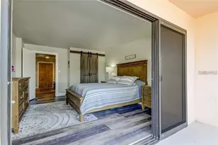 51 Island Way, Clearwater Beach, FL 33767 - Photo 23