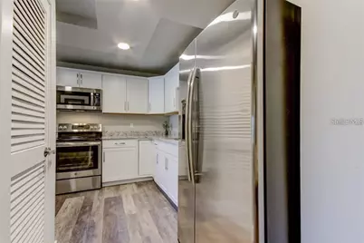 51 Island Way #103, Clearwater Beach, FL 33767 - Photo 9