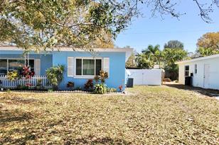 1618 Valencia Dr W - Photo 5