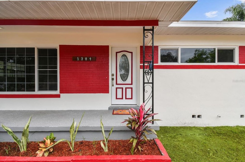 5301 10 Ave, Saint Petersburg FL  33710-6531 exterior