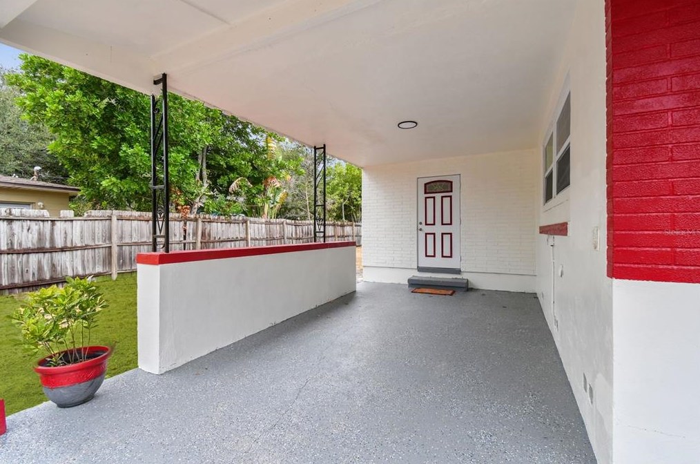 5301 10 Ave, Saint Petersburg FL  33710-6531 exterior