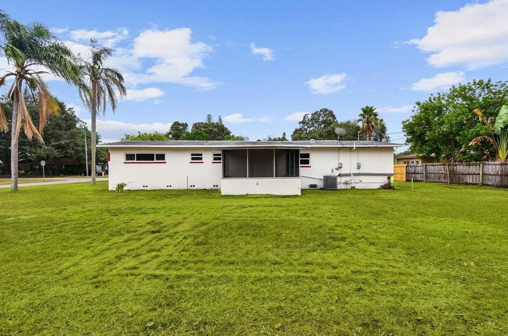 5301 10 Ave, Saint Petersburg FL  33710-6531 exterior