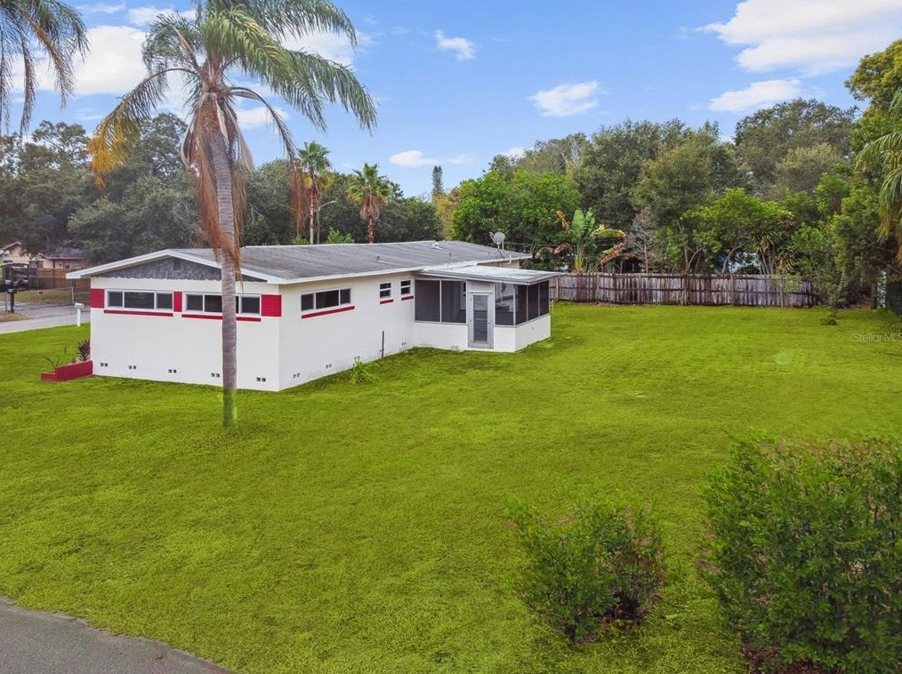 5301 10 Ave, Saint Petersburg FL  33710-6531 exterior