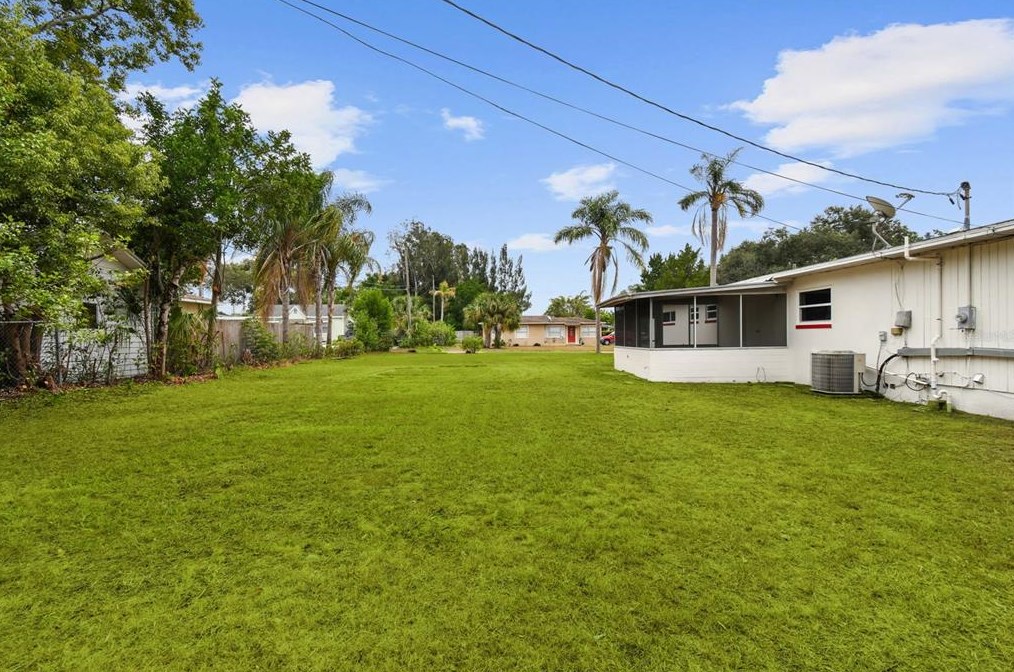 5301 10 Ave, Saint Petersburg FL  33710-6531 exterior