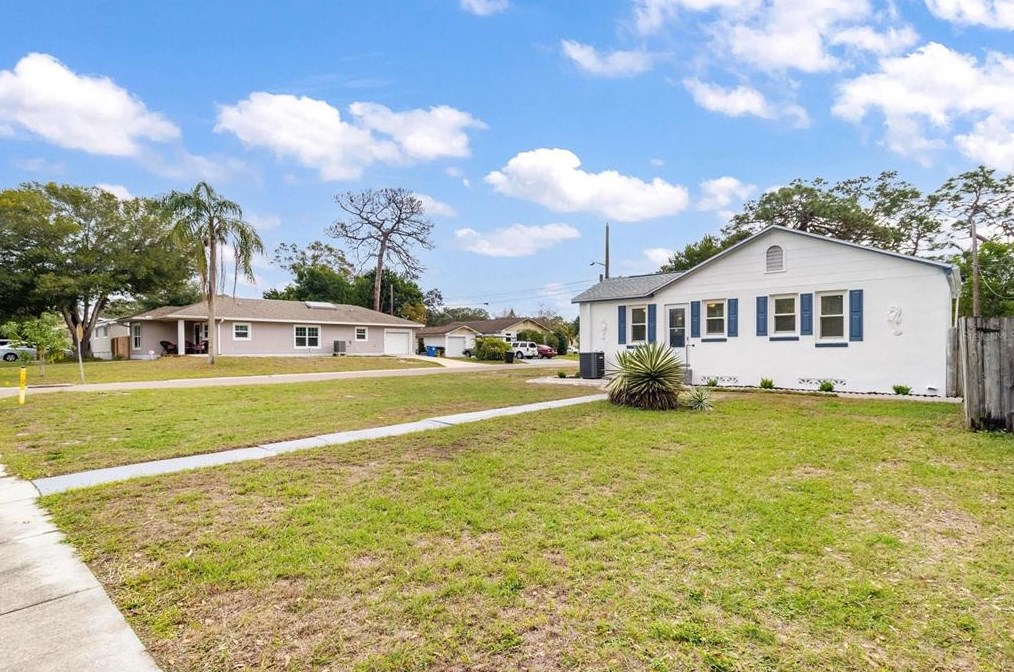 5100 6th Ave, Saint Petersburg FL  33710-7312 exterior