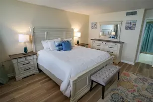 1290 Gulf Blvd, Clearwater, FL 33767 - Photo 23