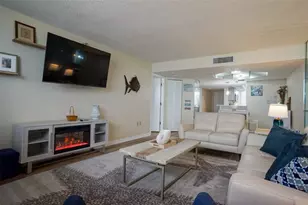 1290 Gulf Blvd, Clearwater, FL 33767 - Photo 11