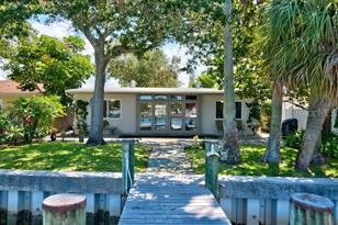 14018 E Parsley Dr, Saint Petersburg, FL 33708