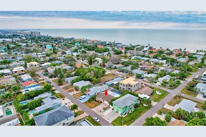 16110 3rd Street E, Redington Beach, FL 33708 - Photo 45