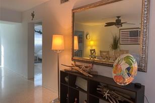 6161 Gulf Winds Dr #142, Saint Petersburg, FL 33706