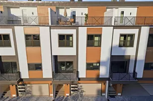 11605 1st St E, Treasure Island, FL 33706 - Photo 5