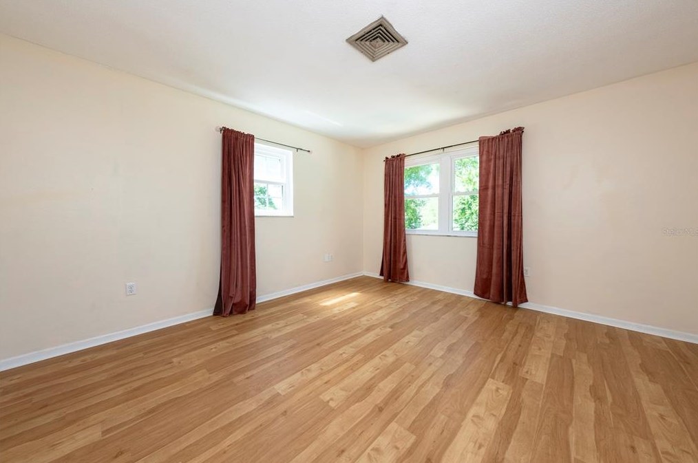 4749 Burgundy Pl, Lakeland FL  33813-2345 exterior