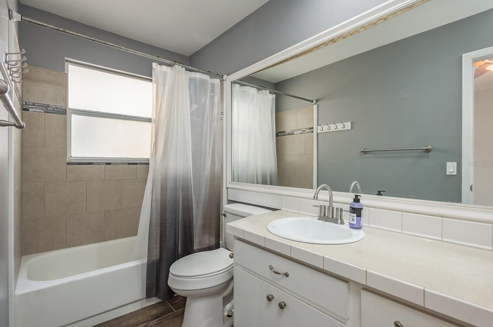 2394 Gun Flint Trl, Palm Harbor FL  34683-2454 exterior