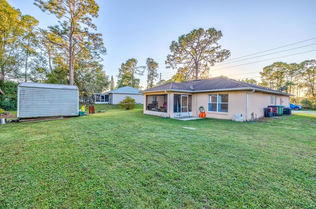 345 Courtland Blvd, Deltona FL  32738-2260 exterior