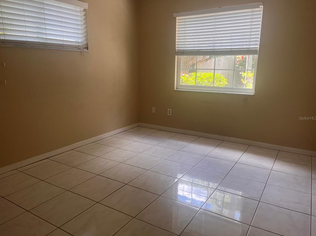 1010 35th St, Saint Petersburg FL  33713-6552 exterior