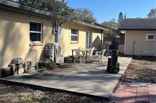 11600 109th St, Largo, FL 33778