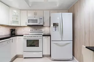 19029 US Hwy 19 N, Clearwater, FL 33764 - Photo 13