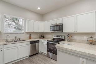 205 Ashley Ct - Photo 9